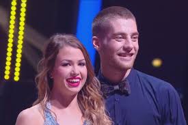 Enjoyphoenix estime par ailleurs qu'il y a un fort contraste entre son image donnée et relayée par tf1, et ce qu'elle est, en réalité. Video Danse Avec Les Stars Enjoyphoenix Petillante Pour Ses Premiers Pas