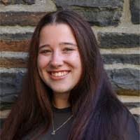 Kari Breen's Instagram, Twitter & Facebook