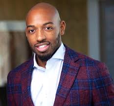 Leslie Bernard's Instagram, Twitter & Facebook