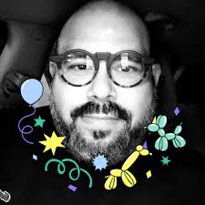 Tiempos maravillosos vividos durante los años 70s y 80s en la antigua Plaza  de Recreo de NARANJITO. El Cine y la Iglesia al fondo.