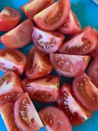 Posez une grille au fond du pot. Les Tomates Confites A L Huile D Olive