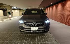 試乗 新型メルセデス ベンツgla さすがはメルセデス 装備充実 4wdを生かした鋭く軽快な走りが持ち味のsuv ボクはglbよりこっちを選ぶ メルセデスベンツ メルセデス トヨタ ハリアー