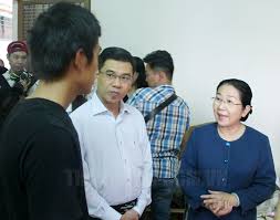 Ông phan nguyễn như khuê, trưởng ban tuyên giáo thành ủy tp.hcm công bố kết quả bầu bí thư, phó bí thư thành ủy tp.hcm khóa xi. Pho Bi ThÆ° Thanh á»§y Tphcm Vo Thá»‹ Dung ThÄƒm Ä'á»™ng Vien Cac Há»™ Dan Táº¡i Chung CÆ° 518 Vo VÄƒn Kiá»‡t Pháº£i Di Dá»i Kháº©n Cáº¥p