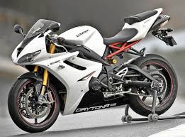 Fahrbericht Triumph Daytona 675 R Motorradtests Motorrad Online Triumph Daytona 675 Triumph Sports Bike Sport Bikes