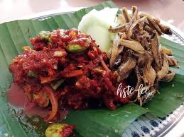 10 tangkai cili kering (potong pendek2 dan rebus) 1 labu bawang besar di belah 4. Sambal Ikan Bilis With Petai Rm 16 96 Picture Of Baba Nyonya Seafood Restaurant Nilai Tripadvisor