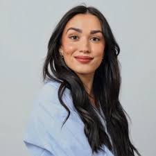 I am thrilled to share that after my incredible and amazing experience as  an intern at L'Oréal I'm taking another step forward in my professional  career by joining Alem Comunicación for the