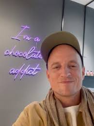 Erbsencheese 💚 Ein absoluter Aufstrich-Klassiker bei mir! Den mache ich  schon seit vielen Jahren und er hat schon viele hunderte Menschen glücklich  gemacht 😊 Ich habe meistens alle Zutaten zuhause und wenn