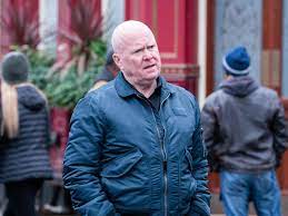 Find the latest eastenders news and spoilers on the bbc soap, plus more on the cast including stacey fowler, catch up episodes and christmas storylines. Eastenders Fans Left Confused As Queen Vic Is Still Open For Business Despite Pandemic The Independent