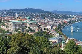 ) est une république constitutionnelle unitaire située en europe centrale. Budapest Les Plus Belles Balades Budapest Budapest Hongrie Balade