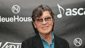 Jaime royal robbie robertson, oc (born july 5, 1943), is a canadian musician, songwriter, film composer, producer, actor, and author. Robbie Robertson Talks Composing The Irishman Score Video Dailymotion