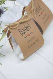 Gastgeschenke Fur Die Hochzeit Im Vintage Stil Hochzeitsmandel Wedding Gifts For The G Hochzeitsgastgeschenk Hochzeitsgastgeschenke Karte Hochzeit