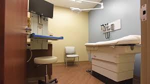 Should i go to urgent care or walk in clinic? Urgent Care Center Opens At Jw Clay Blvd Lynx Parking Deck University City Charlotte Nc