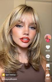 Elizabeth Rix (elizabethrobinrix)