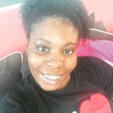 Rocking the curls 💕➰ @lucajoneshair doing his magic ✨ @kitchhair 🤍  #curlyhair #naturalhair