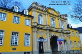 Das haus am turm ist ein freundliches, offenes haus das sich sehr flexibel den wünschen der gäste anpasst. Hostel Haus Am Turm Essen Official Discount Code 2021