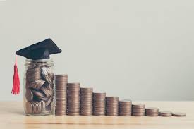 Im vergleich zum bafög bleiben studienkredite immer die schlechtere lösung. Kfw Studienkredit Schritte Zur Finanziellen Unterstutzung Fitformoney