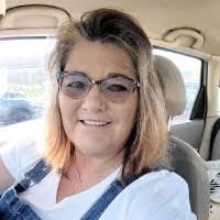 Shannon Duvall's Instagram, Twitter & Facebook