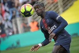 Todibo a réussi à convaincre en quelques mois. Report Newcastle Agree 10m Deal For Stanley Nsoki