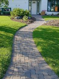 30 Simple And Eye Catching Cheap Walkway Ideas To Beautify Your House Homelovers In 2020 Stone Garden Paths Pathway Landscaping Walkway Landscaping