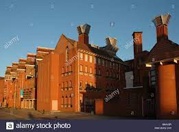 Queens Building Department Of Engineering De Montfort University Stock Photo 29129599 Alamy De Montfort University Building Department Building