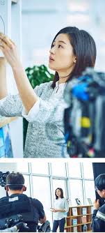 이날 일부 유튜버가 '전지현 이혼설 실체(전지현 자산 870억대), 남편 최준혁과 별거 중?'이라는 이에 최 대표는 전지현 남편 하기 싫다는 언급을 꼬집어 젼젼(전지현) 남푠(남편)하고 싶어요!라는 문구를. ë‹¨ë°œë¨¸ë¦¬ ì „ì§€í˜„ ê´'ê³  Bì»· ë„¤ëª¨íŒ