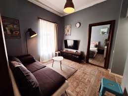Usually, the weather is still good in the first half of september, although it starts to be a. Zig Zag Wohnung 5 Old Town Wohnung Constanta