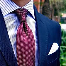 What A Great Combination Dark Blue Suit With A Light Blue Shirt And A Deep Red Or Burgundy Tie Great Winter Blue Suit Men Best Suits For Men Light Blue Suit