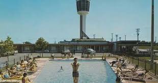 Oakes Drive Motel Restaurant With Seagram Tower In The Background Circa1960 S Niagara Falls Canada Niagara Falls Niagara