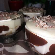 Tiramisu Banane Ganache Chocolat Les Delices De Manel Recettes De Cuisine Tiramisu Banane Gateaux Et Desserts