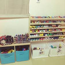 3ldkで 家族の リビング 100均 ダイソー ニトリ おもちゃ収納 ディスプレイ棚についてのインテリア実例 プラレールは次男 2018 08 28 20 05 55に共有されました トミカ 収納 プラレール 収納 収納 ディスプレイ