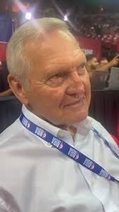 Jerry West shares who his favorite player is. 👏🐐 (🎥: NBA TV)