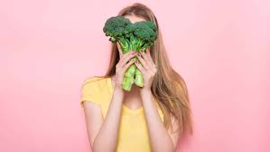 Dann wird das gemüse drei minuten in sprudelnd kochendem wasser blanchiert und die röschen im. So Wird Lampiges Gemuse Wieder Prall Und Knackig Bio Mio