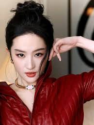 Red is my new favorite 🎶🥀💕