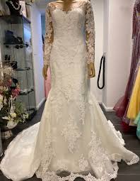 Brautkleider online shop, schneller versand. Brautmode Und Abendmode Von Sunnyf De In Bremen Soraya Brautkleid Mit Armeln Und Schleppe Aus Edler Guipurspitze Von Pronovias Reduziert