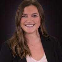 Sarah Clubb's Instagram, Twitter & Facebook