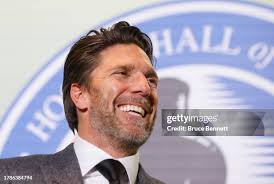 3,665 National Hockey League Hall Of Fame Stock Photos, High-Res Pictures,  and Images