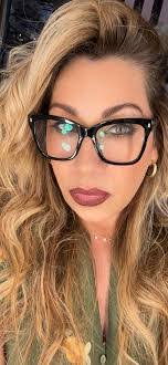 Martha Lomeli's Instagram, Twitter & Facebook