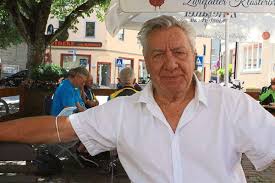 Funda helpt je je nieuwe huis te vinden met zoekfilters, foto's, video's en plattegronden. Sulz A N Jurist Regierungsberater Und Autor Sulz Umgebung Schwarzwalder Bote