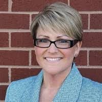 Deborah Cano's Instagram, Twitter & Facebook