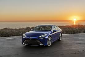 Alle marken mit preisen und fotos. Toyota Introduces Second Generation Mirai Fuel Cell Electric Vehicle As Design And Technology Flagship Sedan Toyota Usa Newsroom