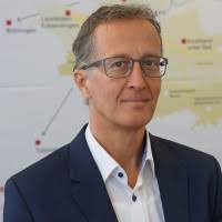 80+ perfiles de «Raff»