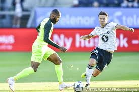 Jules olivier ntcham is a french professional footballer who plays as a midfielder for celtic. John Hartson Tips Olivier Ntcham For Celtic Exit