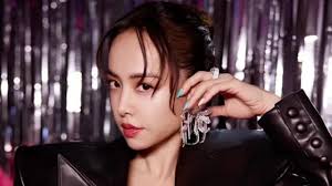 身穿低胸背心慶44歲生日蔡依林情人突現身