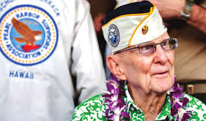 December 13, 2013 www.cnic.navy.mil/hawaii www.hookelenews.com Volume 4  Issue 46