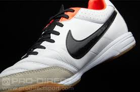 Nike Tiempo Mystic Iv Indoor Football Trainers Nike Tiempo Mystic Iv Weigh In At 270g Size 9 A Full Grain Leather Upper With Lightweight Tpu Plate Zapatillas
