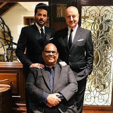 Bombay Times - Anil S Kapoor ,Anupam Kher and Satish Kaushik pose for a  picture | Facebook