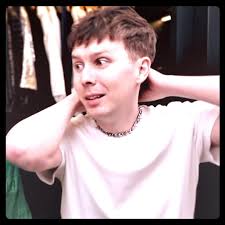 Every day i Wake up and choose to sob over kylie's garrett and andrew fan  art 😟