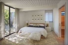 Meski menjadi kamar utama, desain kamar ini tidak jauh berbeda dengan desain kamar tidur. Panduan Desain Kamar Tidur Utama Tips Dan Contoh Ide Rumah Asri