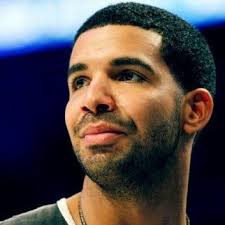 Lydia Waters (@LydiaaaWaters)