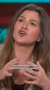 You know all his movies, but did you know Jim Carrey was such a talented  artist as well? 🎨